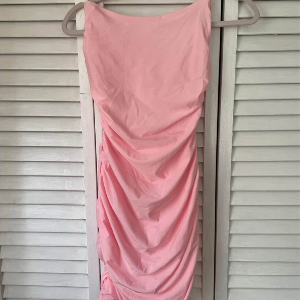 Lulus Dress so cute worn once- medium Pink Ruched Mini Skirt excellent condition